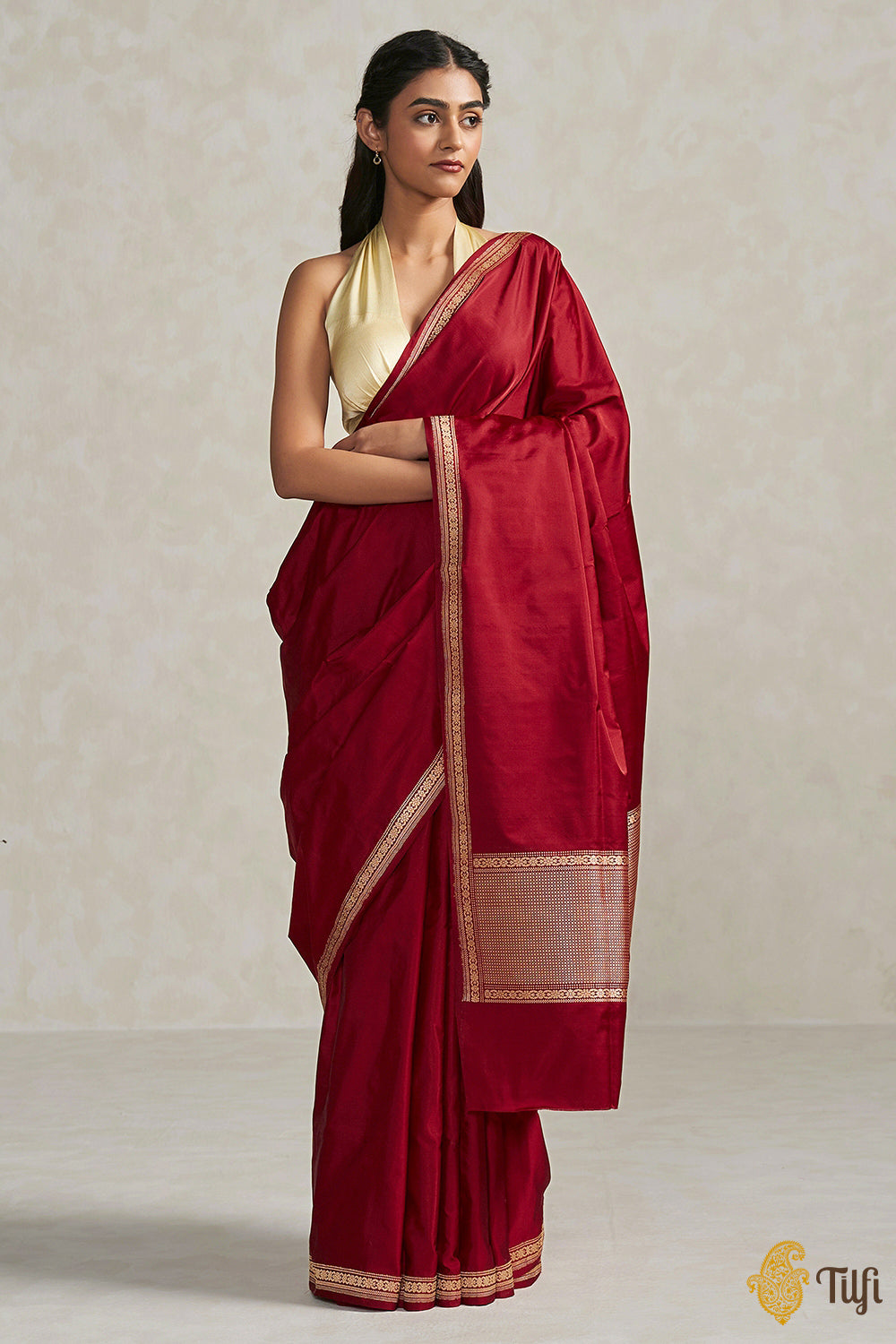 Red Velvet Silk Embroidered Ready Pleated Saree without Blouse - TRUEBROWNS  LIFESTYLE PVT. LTD. - 3995020